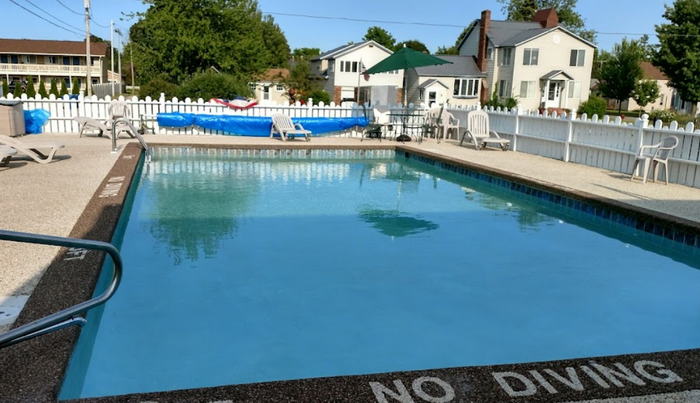 Snyders Shoreline Inn (Shoreline Motel) - From Website